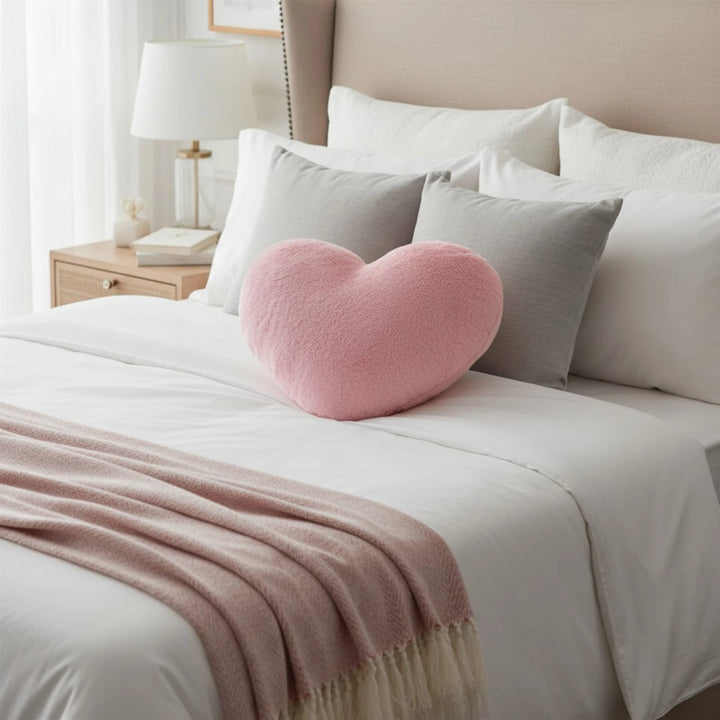 Coussin Cœur en situation sur un canapé