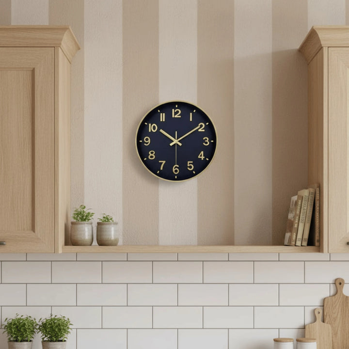 Horloge Murale Cuisine en situation sur un mur intérieur