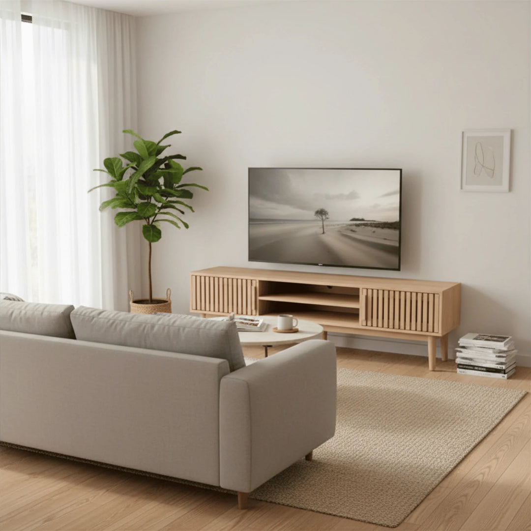 Meuble TV en Bois Massif mis en scène dans un salon
