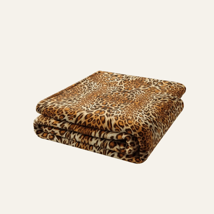 Vue produit de plaid léopard pour canapé ou lit