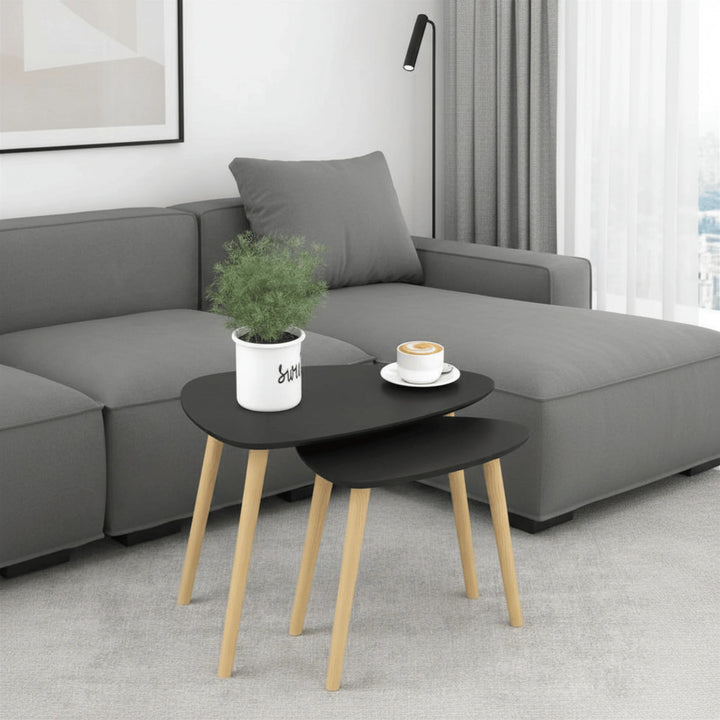 Table Basse Gigogne Noire mis en scène dans un salon