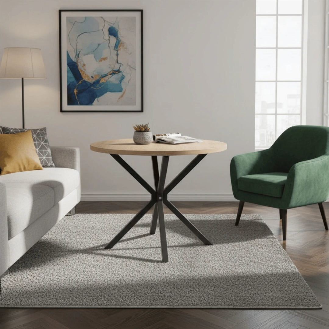 Table Ronde Bois Clair mis en scène dans une salle à manger